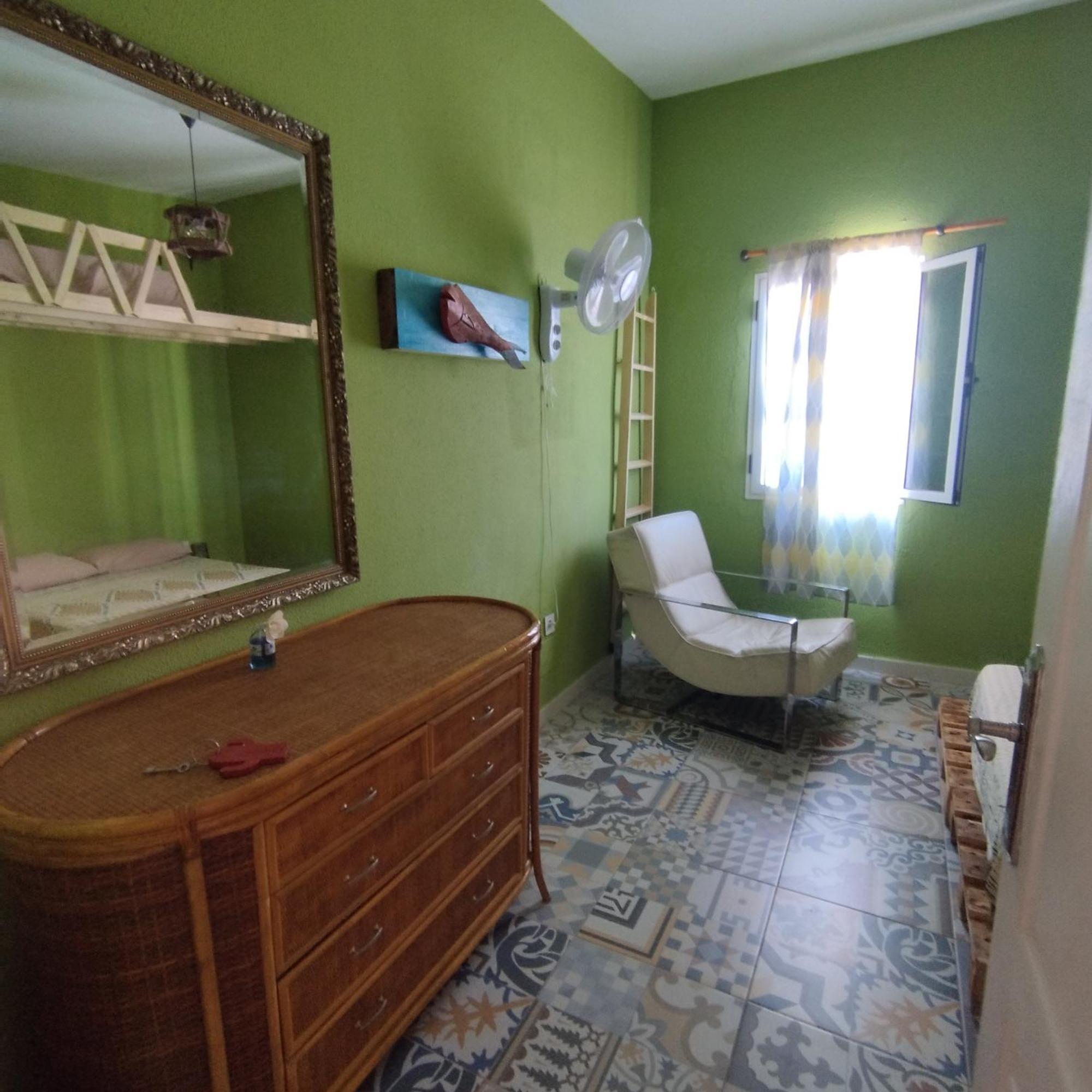 Chambre Triple Basique avec Salle de Bains Commune